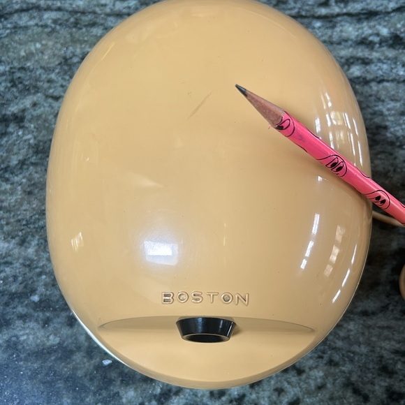 Vintage MCM Boston Egg Pencil Sharpener - Picture 13 of 13